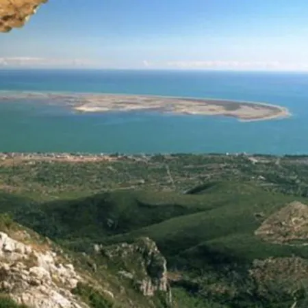 Au Petit Bonheur Apartment Alcanar
